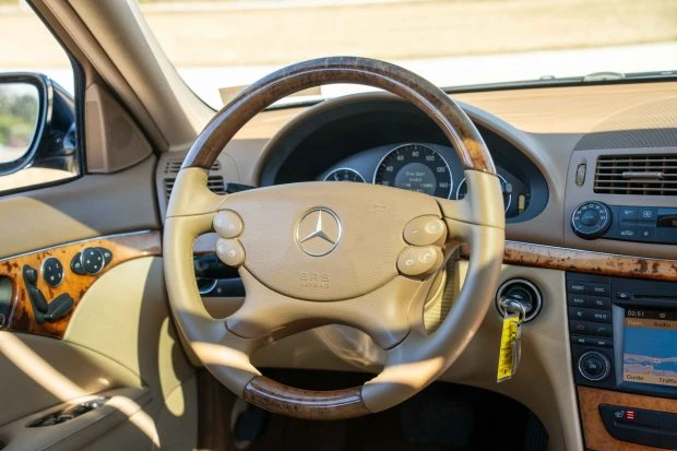 2009 Mercedes-Benz W211 E-Class - Image 6 of 8