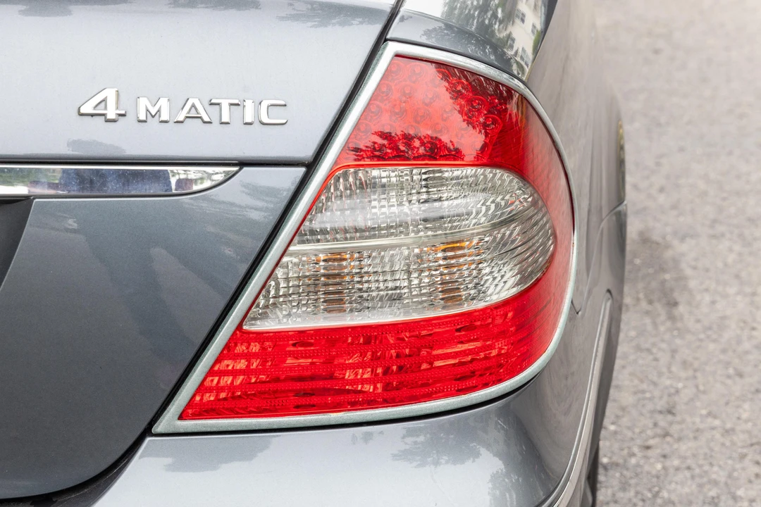 2009 Mercedes-Benz W211 E-Class - Image 14 of 31