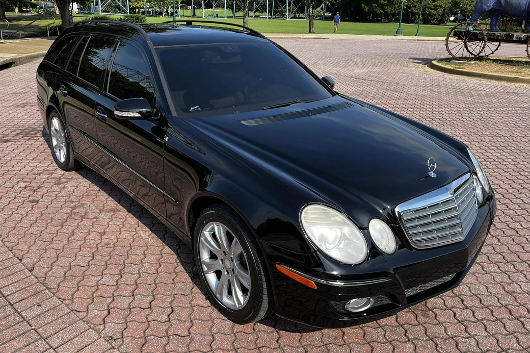 2009 Mercedes-Benz W211 E-Class - Image 2 of 31