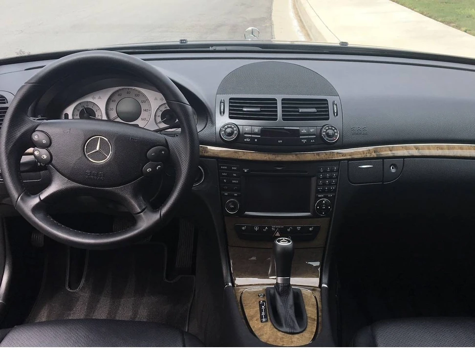 2009 Mercedes-Benz W211 E-Class - Image 9 of 14