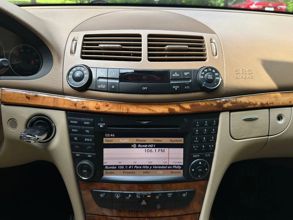 2009 Mercedes-Benz W212 E-Class - Image 10 of 21