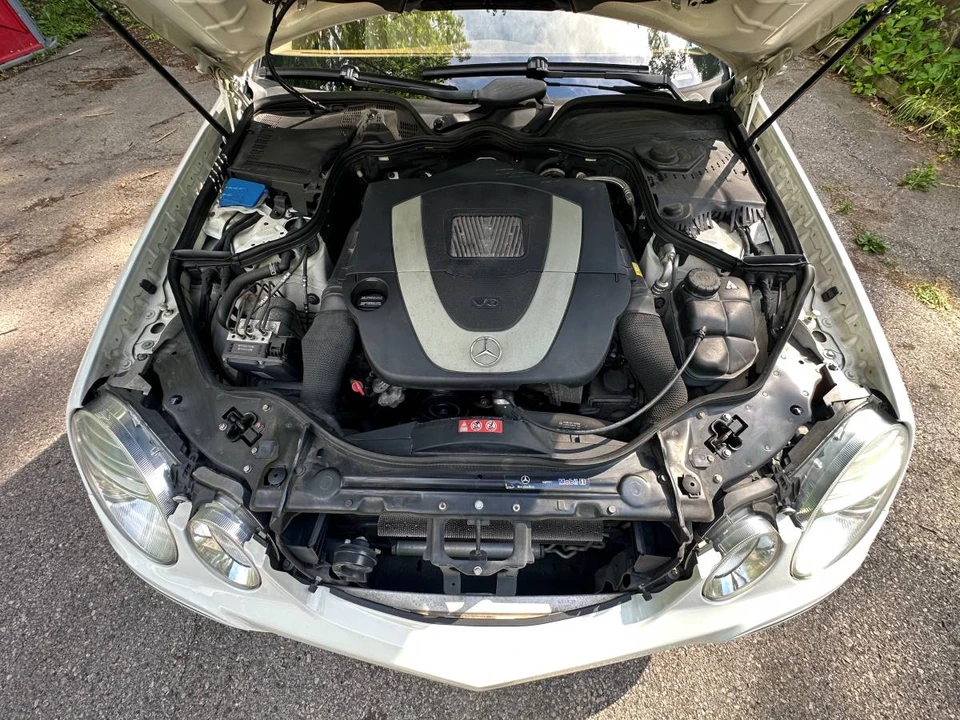 2009 Mercedes-Benz W212 E-Class - Image 15 of 21