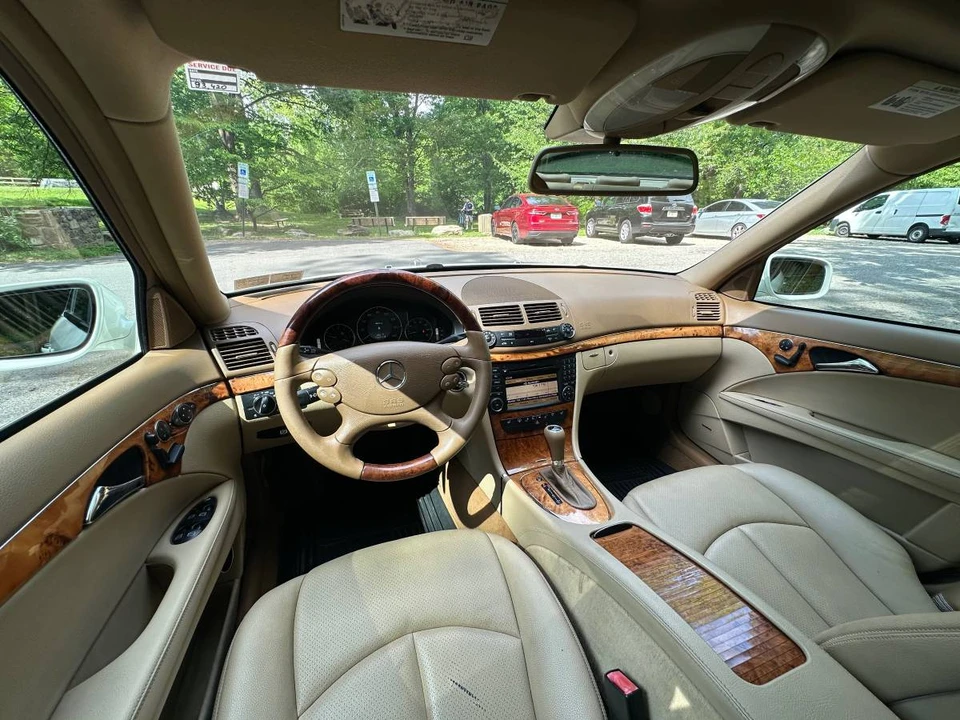 2009 Mercedes-Benz W212 E-Class - Image 11 of 21