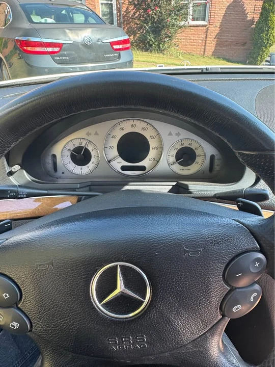 2009 Mercedes-Benz W211 E-Class - Image 9 of 16