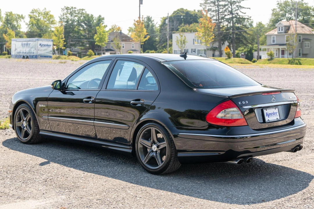 2009 Mercedes-Benz W211 E 55 & E 63 AMG - Image 4 of 31