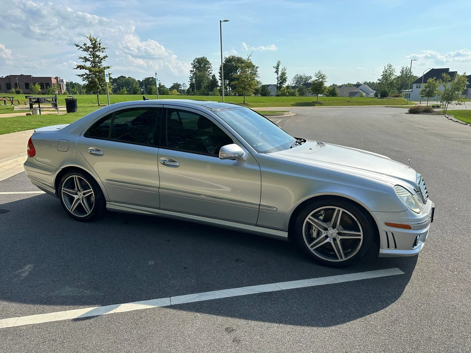 2009 Mercedes-Benz W211 E 55 & E 63 AMG - Image 11 of 31