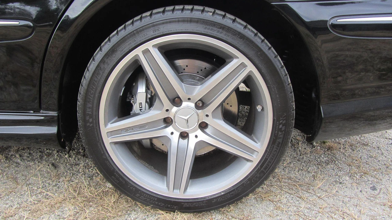 2009 Mercedes-Benz W211 E 55 & E 63 AMG - Image 23 of 31