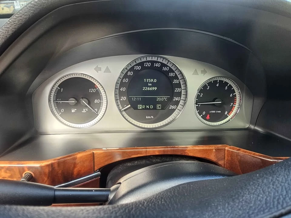 2009 Mercedes-Benz GLK-Class - Image 10 of 11