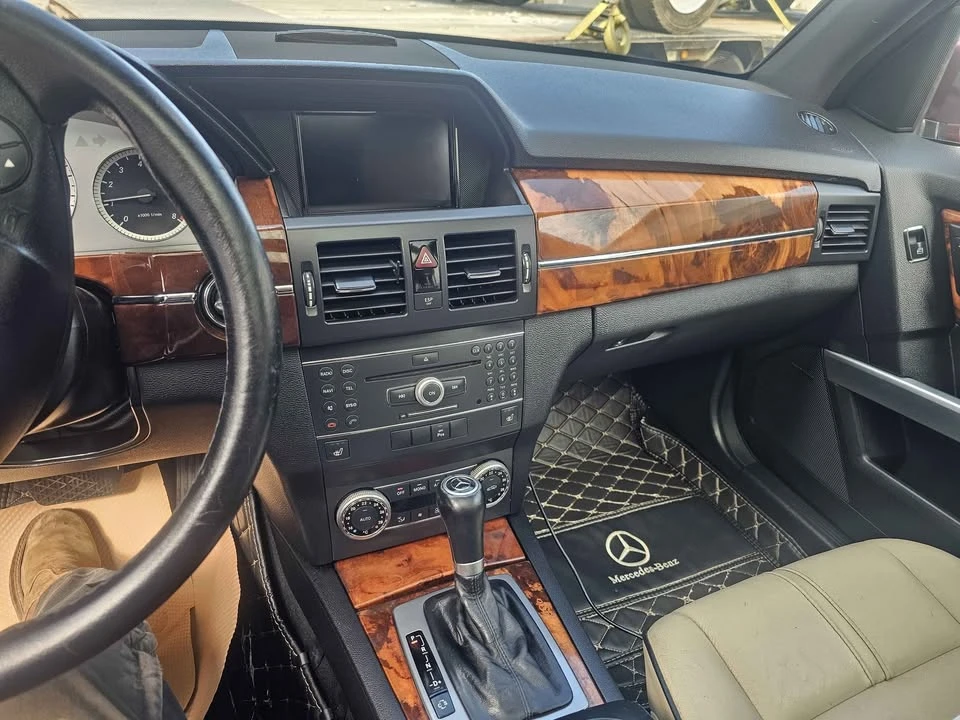 2009 Mercedes-Benz GLK-Class - Image 9 of 11