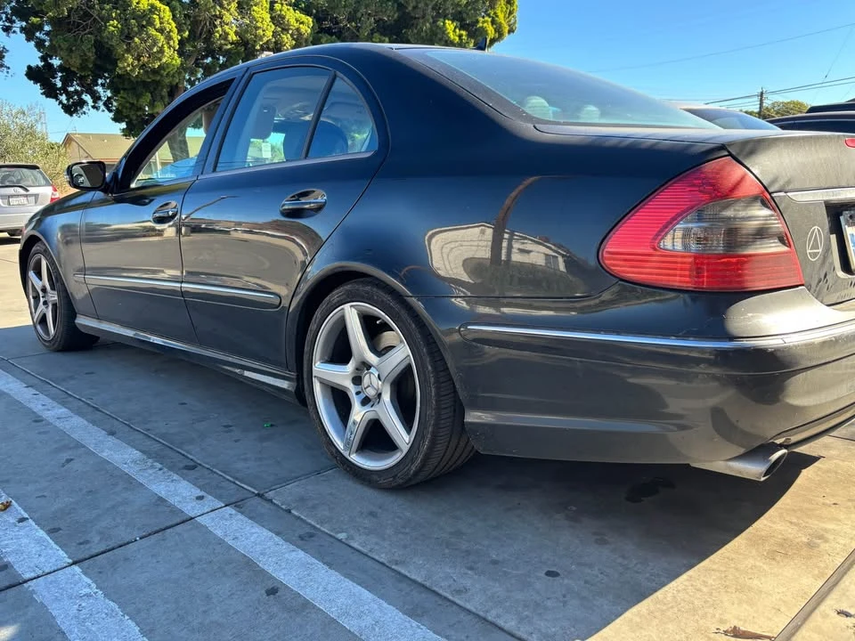 2009 Mercedes-Benz E-Class - Image 2 of 4