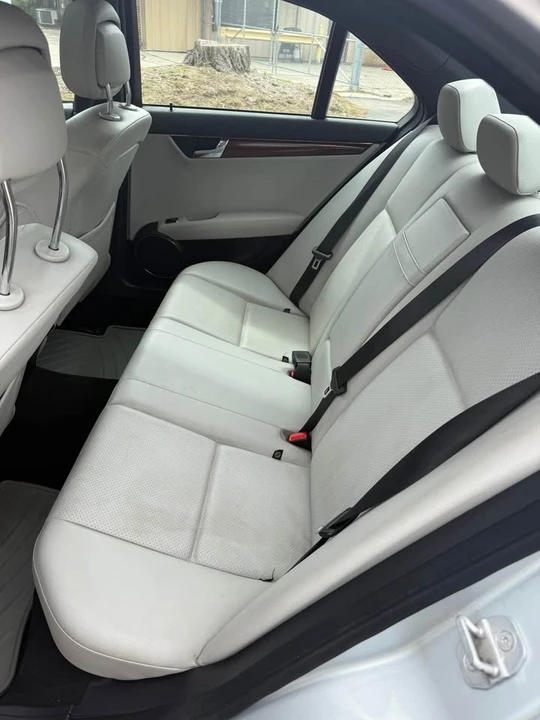 2009 Mercedes-Benz - Image 6 of 7