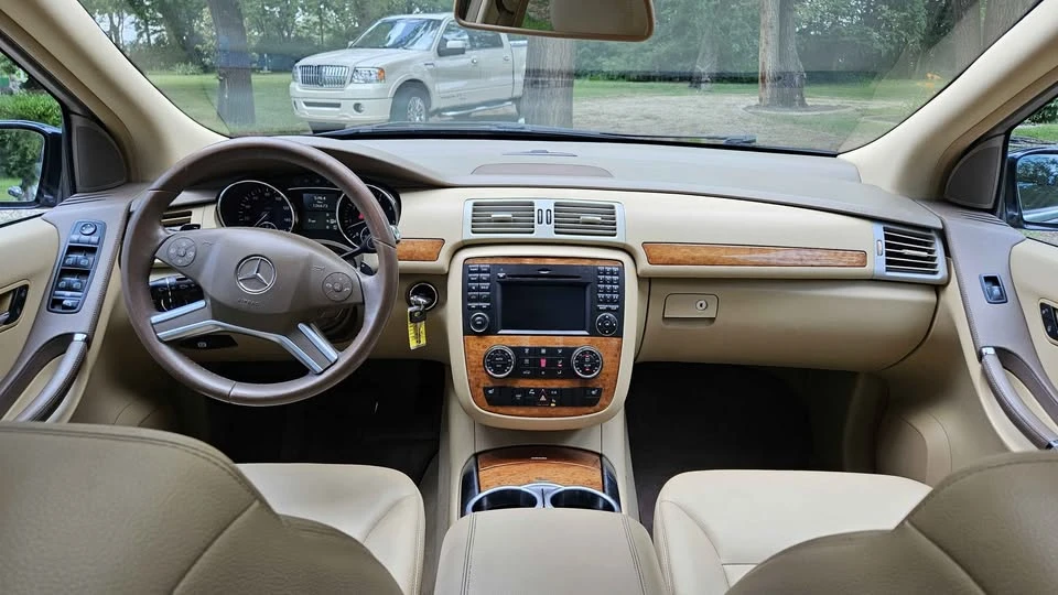 2009 Mercedes-Benz W251 R-Class - Image 11 of 13