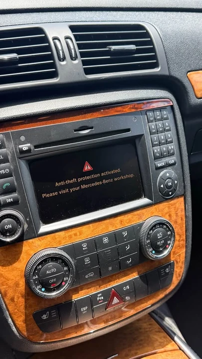2009 Mercedes-Benz W251 R-Class - Image 13 of 13