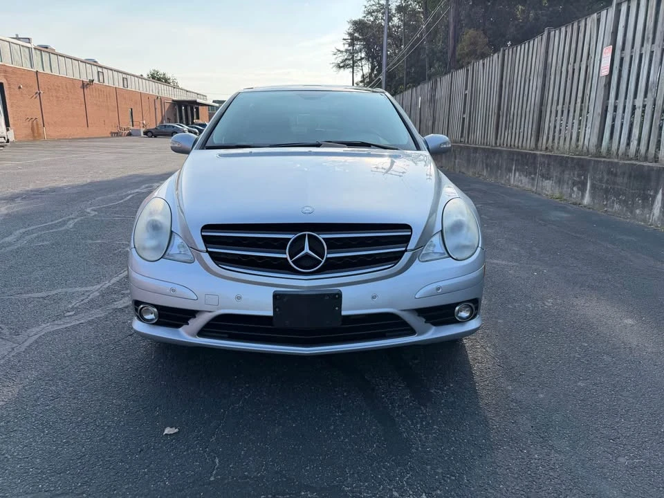 2009 Mercedes-Benz W251 R-Class - Image 2 of 17