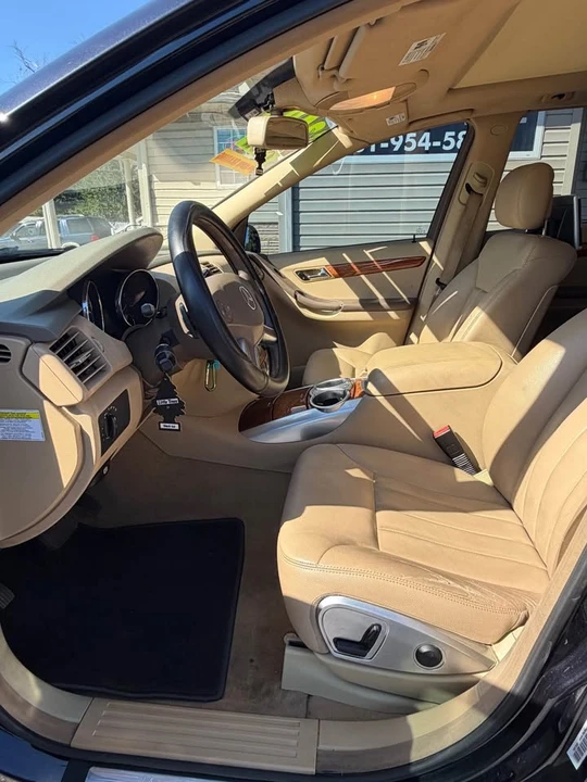 2009 Mercedes-Benz W251 R-Class - Image 12 of 14