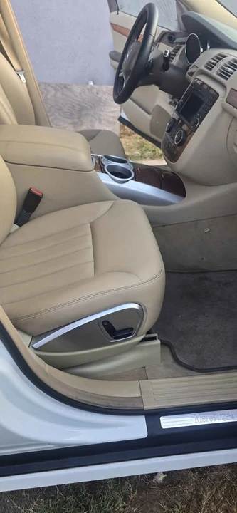2009 Mercedes-Benz W251 R-Class - Image 8 of 16
