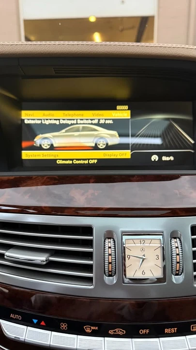 2009 Mercedes-Benz W221 S-Class - Image 10 of 17