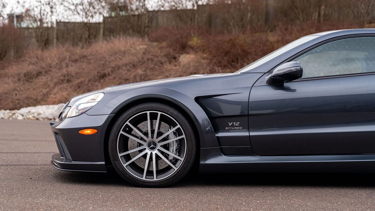 2009 Mercedes-Benz SL 65 AMG Black Series - Image 17 of 31