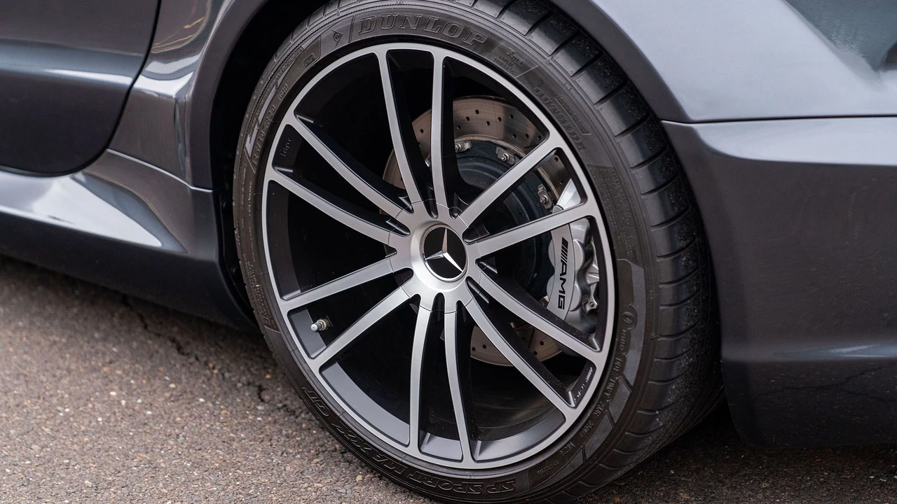 2009 Mercedes-Benz SL 65 AMG Black Series - Image 19 of 31