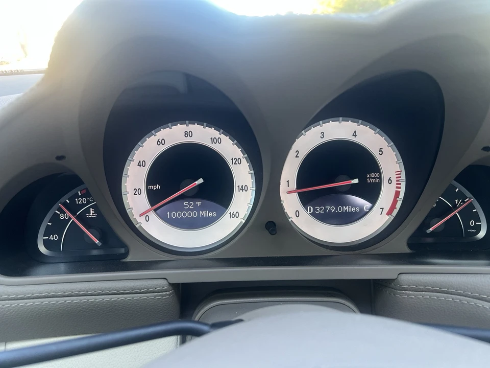 2009 Mercedes-Benz R230 SL-Class - Image 11 of 17