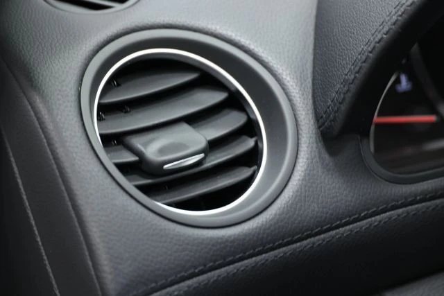 2009 Mercedes-Benz R230 SL-Class - Image 21 of 31