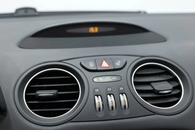 2009 Mercedes-Benz R230 SL-Class - Image 27 of 31