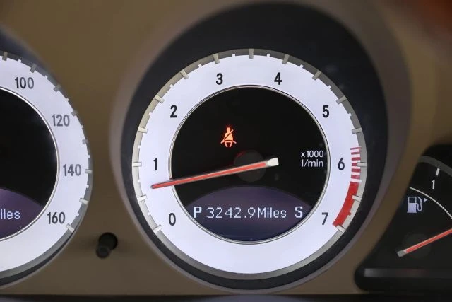 2009 Mercedes-Benz R230 SL-Class - Image 28 of 31
