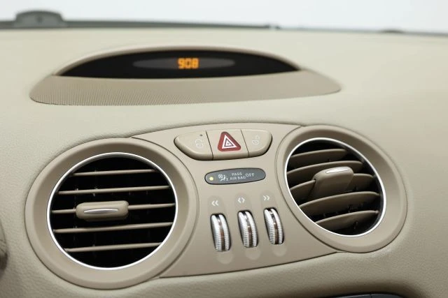 2009 Mercedes-Benz R230 SL-Class - Image 30 of 31