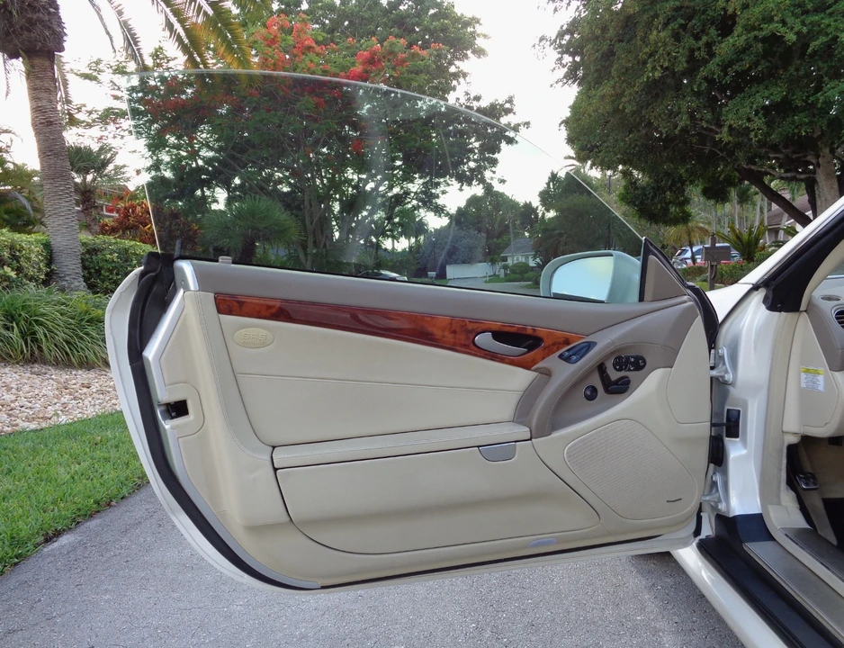 2009 Mercedes-Benz R230 SL 55 & SL 63 & SL 65 AMG - Image 17 of 29
