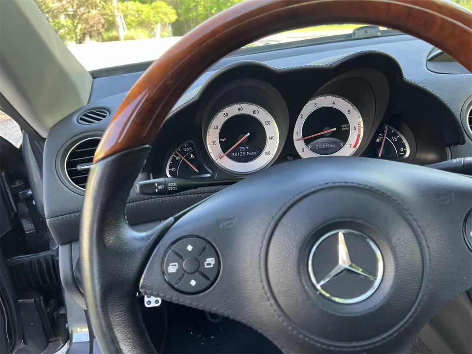 2009 Mercedes-Benz R230 SL-Class - Image 23 of 31