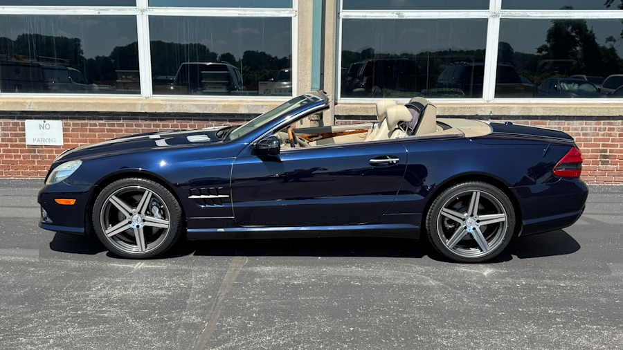 2009 Mercedes-Benz R230 SL-Class - Image 2 of 13