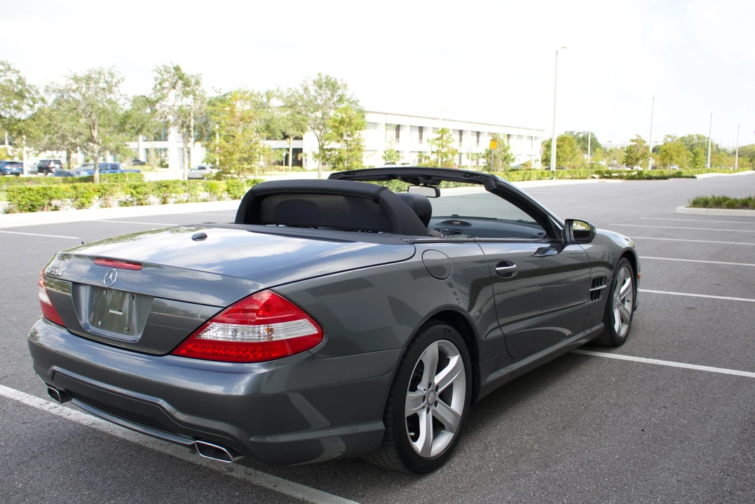 2009 Mercedes-Benz R230 SL-Class - Image 14 of 31