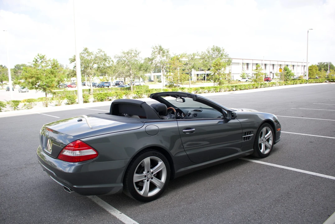 2009 Mercedes-Benz R230 SL-Class - Image 13 of 31