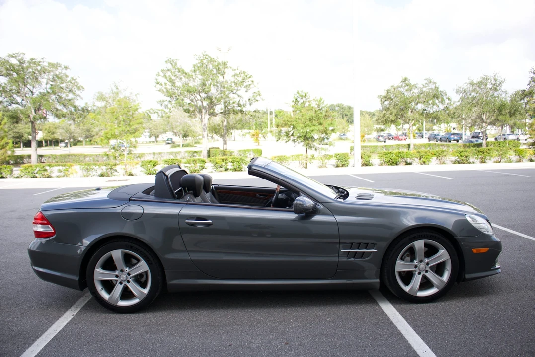 2009 Mercedes-Benz R230 SL-Class - Image 11 of 31