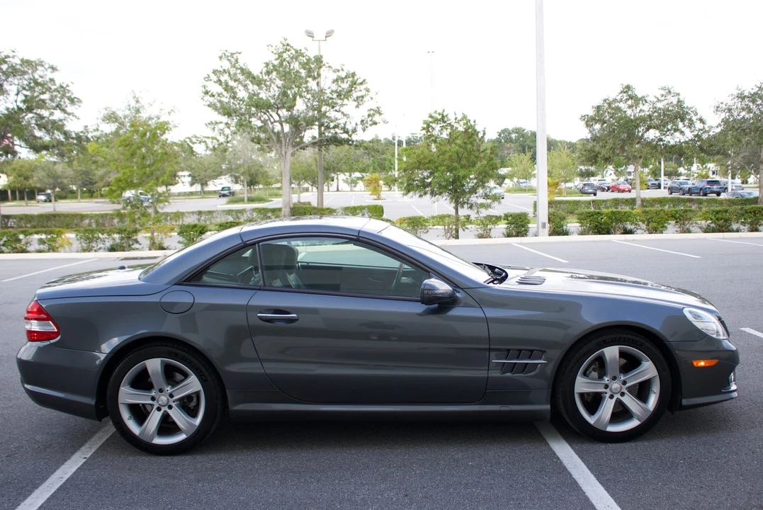 2009 Mercedes-Benz R230 SL-Class - Image 12 of 31
