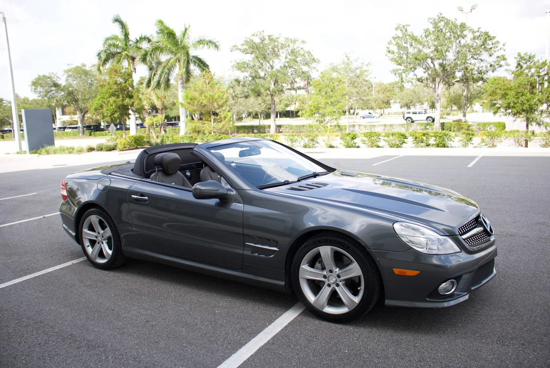 2009 Mercedes-Benz R230 SL-Class - Image 8 of 31