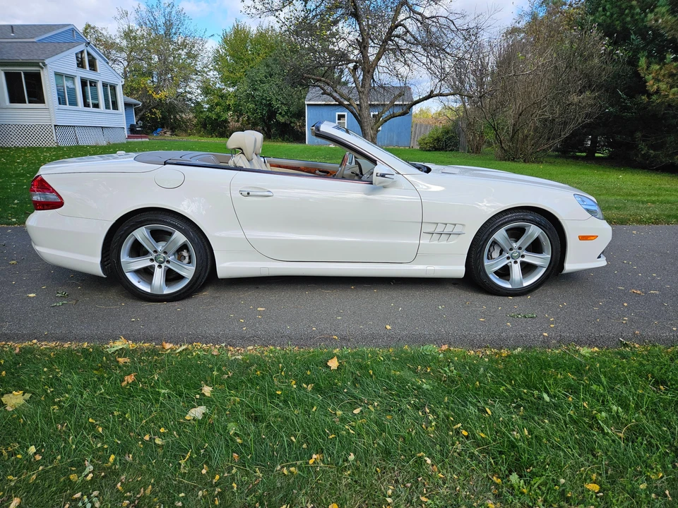 2009 Mercedes-Benz R230 SL-Class - Image 8 of 31