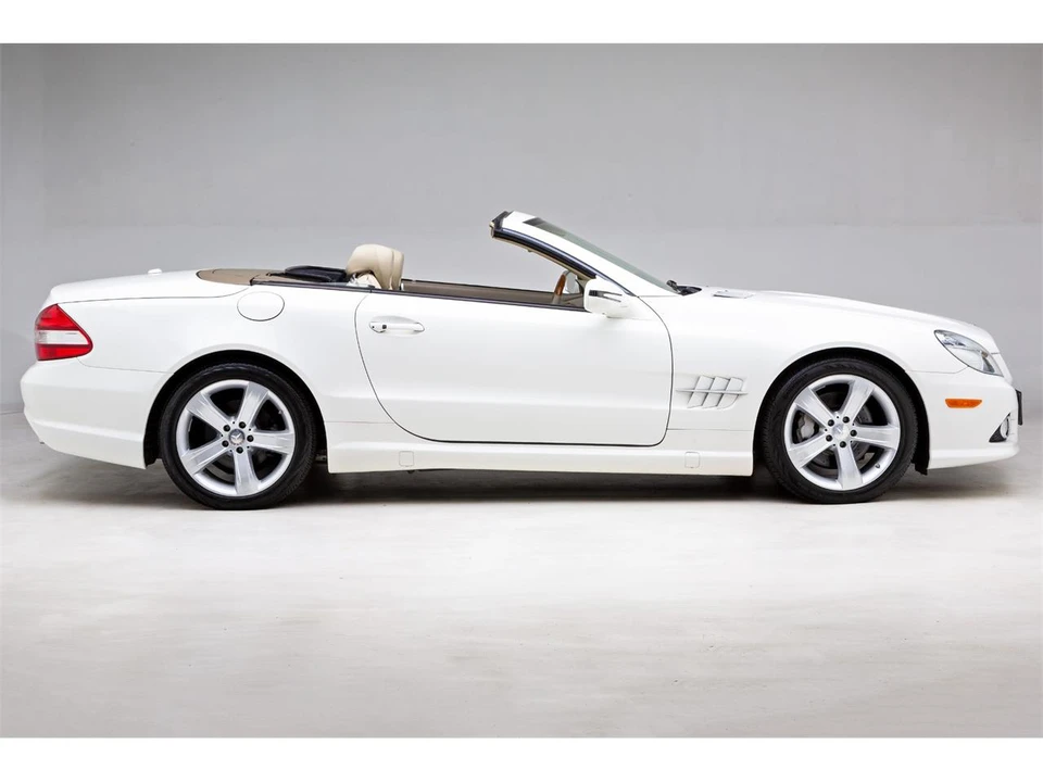 2009 Mercedes-Benz R230 SL-Class - Image 2 of 31