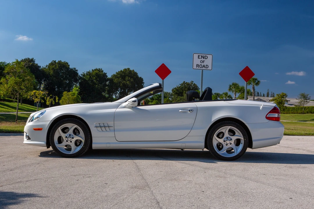 2009 Mercedes-Benz R230 SL-Class - Image 9 of 31