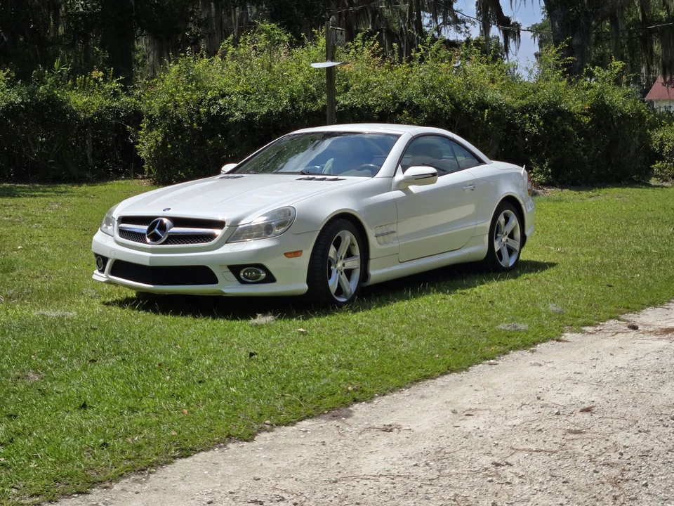 2009 Mercedes-Benz R230 SL-Class - Image 2 of 31