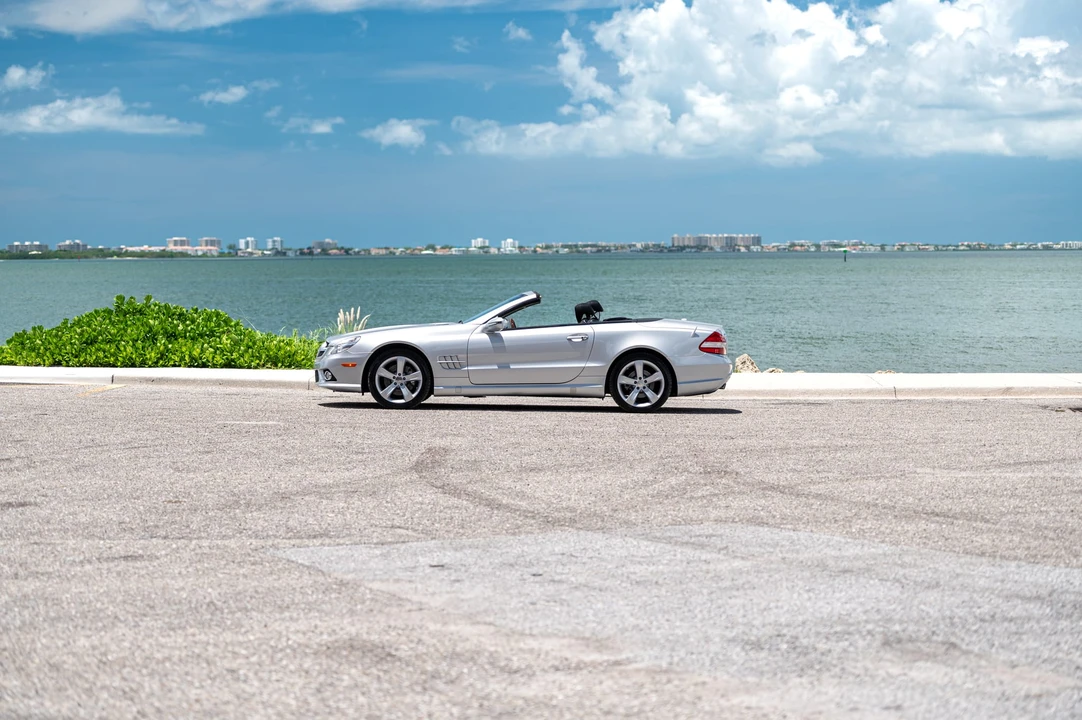 2009 Mercedes-Benz R230 SL-Class - Image 3 of 31