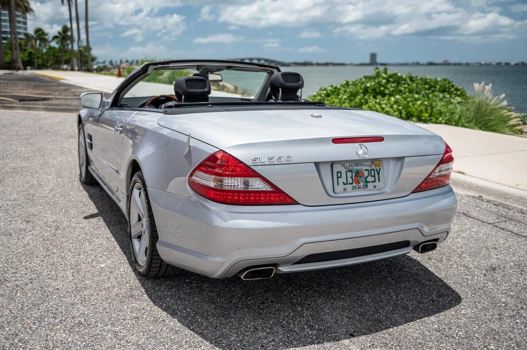 2009 Mercedes-Benz R230 SL-Class - Image 11 of 31