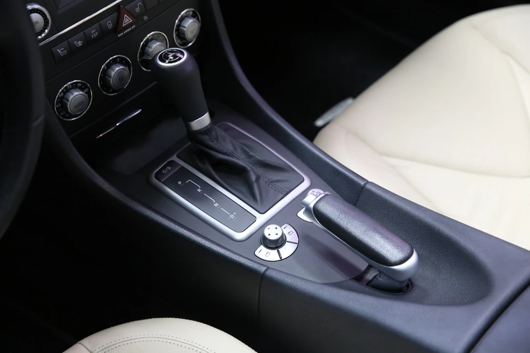 2009 Mercedes-Benz R171 SLK-Class - Image 14 of 31
