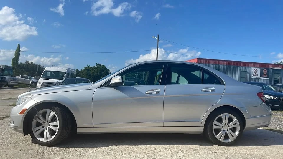 2009 Mercedes-Benz W204 C-Class - Image 3 of 18