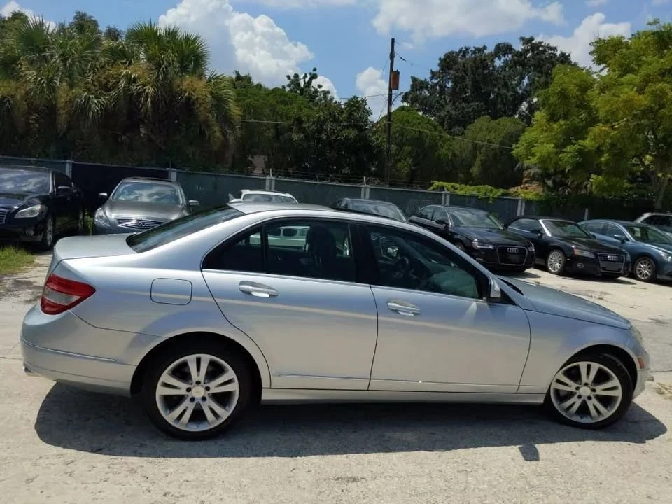 2009 Mercedes-Benz W204 C-Class - Image 11 of 18