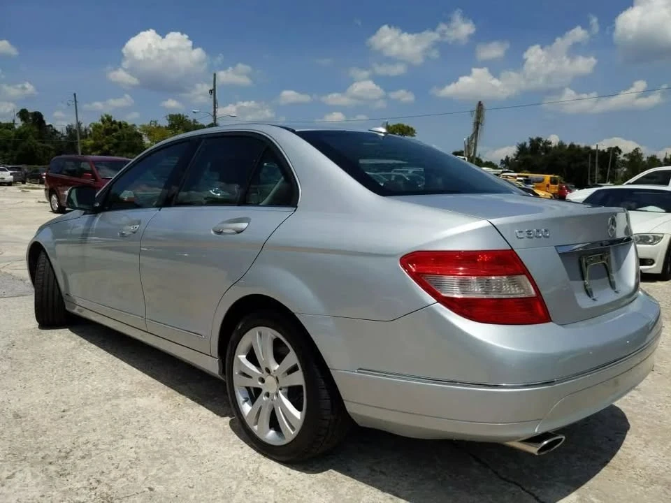 2009 Mercedes-Benz W204 C-Class - Image 8 of 18