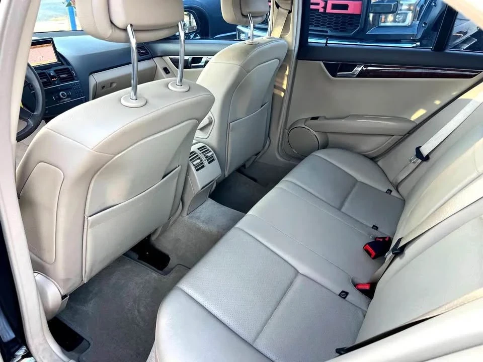 2009 Mercedes-Benz W204 C-Class - Image 11 of 13