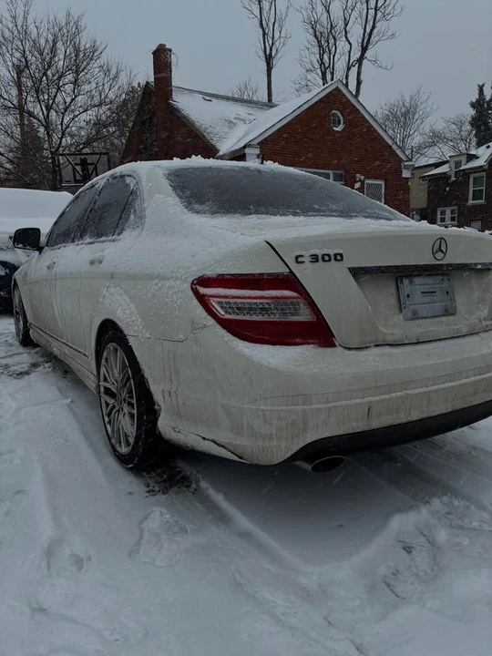 2009 Mercedes-Benz W204 C-Class - Image 4 of 10