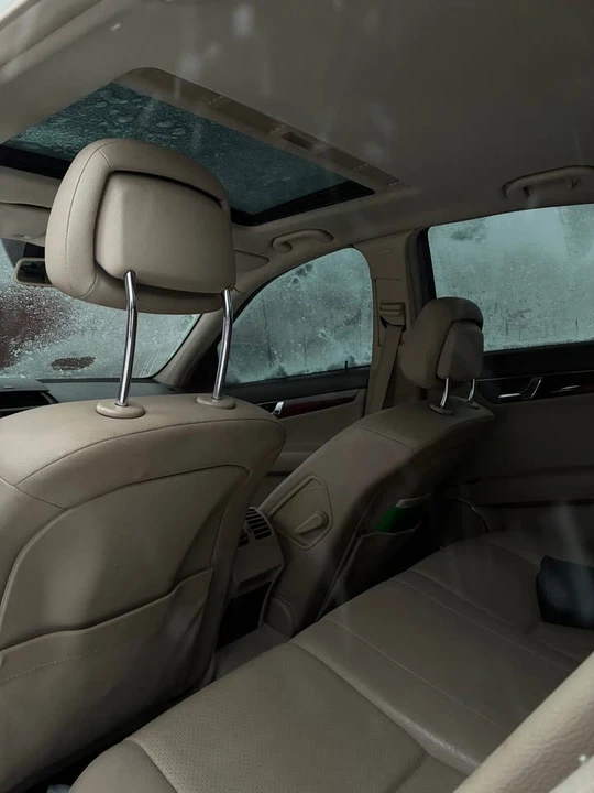 2009 Mercedes-Benz W204 C-Class - Image 8 of 10