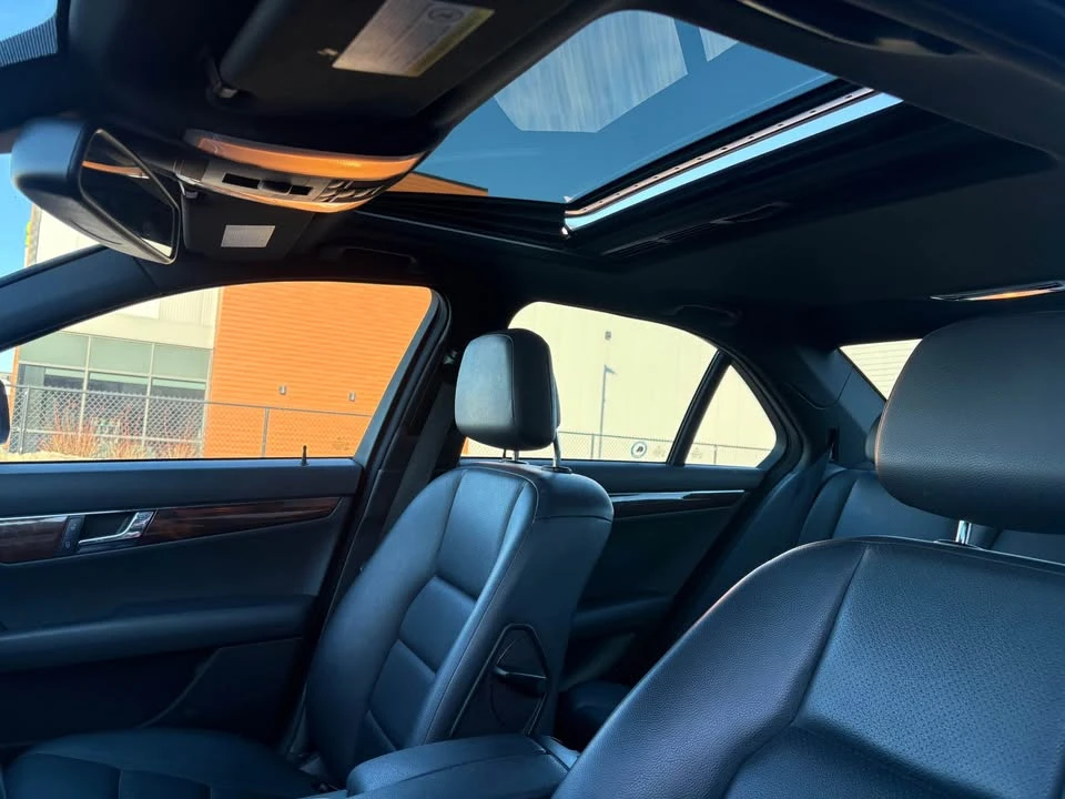 2009 Mercedes-Benz W204 C-Class - Image 10 of 16